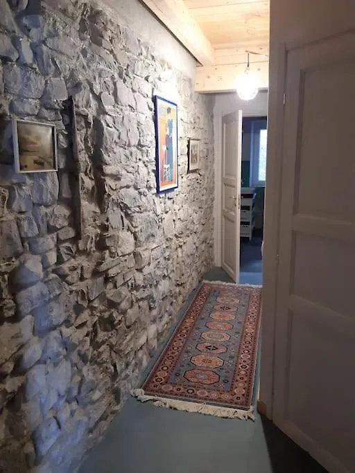 Gaudi - Overlooking Lake Como, Near Bellagio Lezzeno Appartement